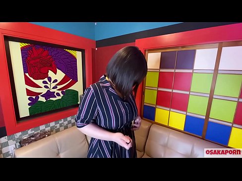 ❤️ Γιαπωνέζα γλύκα με μεγάλα βυζιά αυνανίζεται με σεξουαλικά παιχνίδια και έρχεται σε οργασμό. Μιλάει σε μια συνέντευξη για την εμπειρία της στο γαμήσι. Τεράστια βυζιά και τριχωτό μουνί βογκάει δυνατά. Osakaporn ❌ Ποιότητα πορνό